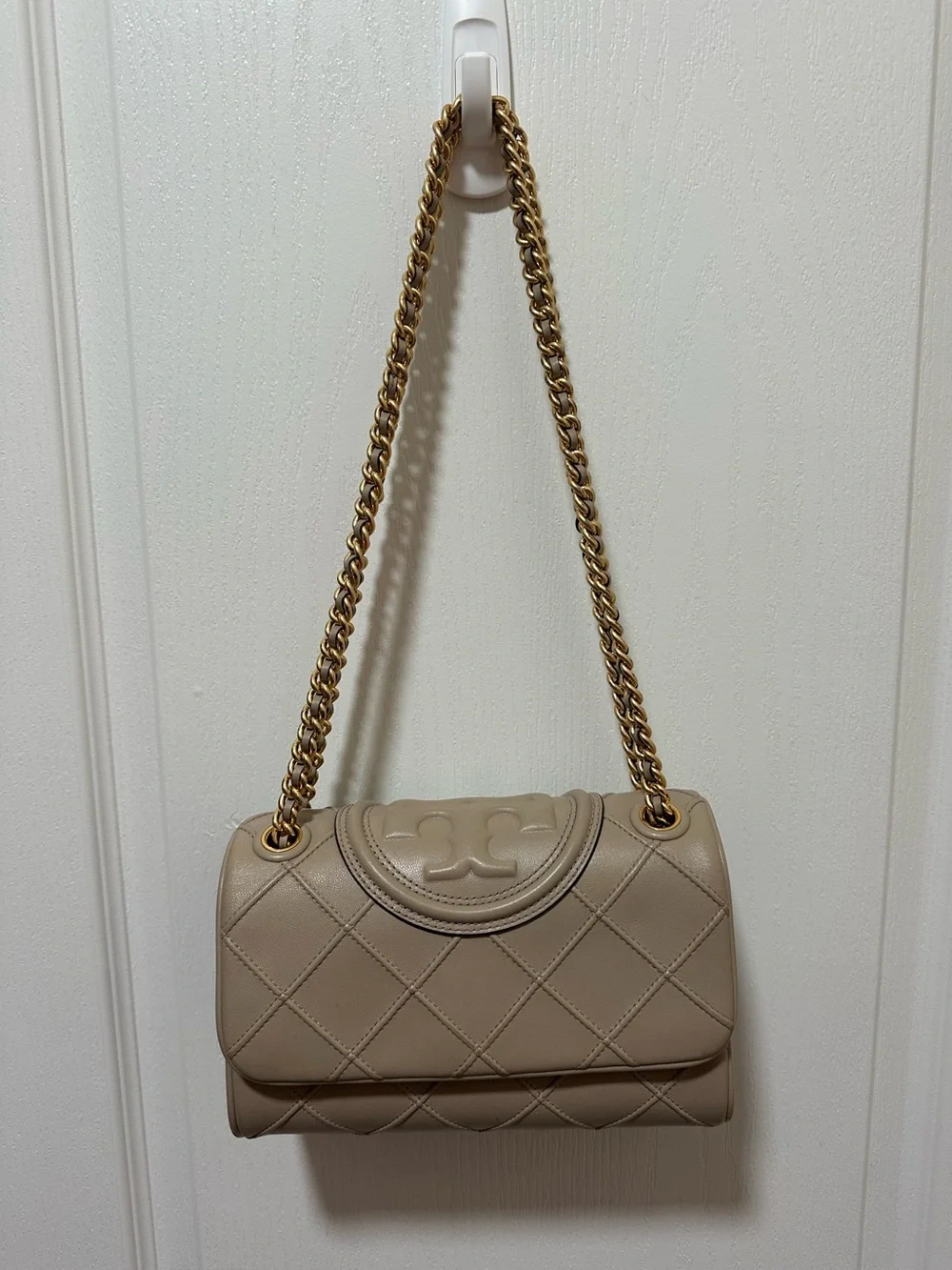 Tory Burch Quilted Leather Shoulder Bag in Beige with Gold Chain